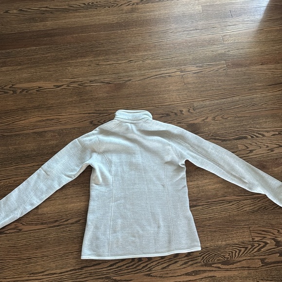 Patagonia zip up - Picture 3 of 5